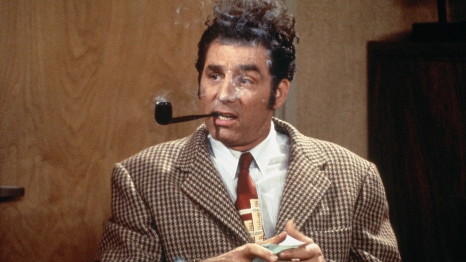 ‘Seinfeld’의 스타, Michael Richards, 논란의 중심에 섰던 막말 파문 이후 코미디 복귀를 힘겹게 추진 중.