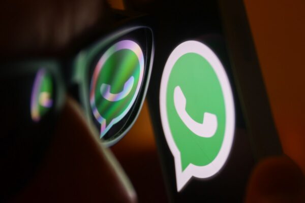 WhatsApp은 이제 iOS와 Android 기기에서 메시지 번역을 지원합니다.
