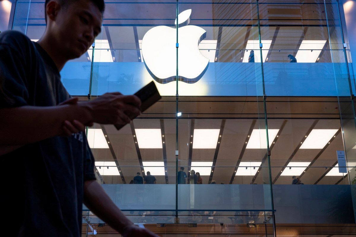 Apple gets ready to adhere to Texas age verification law, while cautioning about potential privacy dangers.