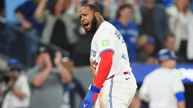 Blue Jays clinch pivotal victory against Mariners, setting up a decisive Game 7.