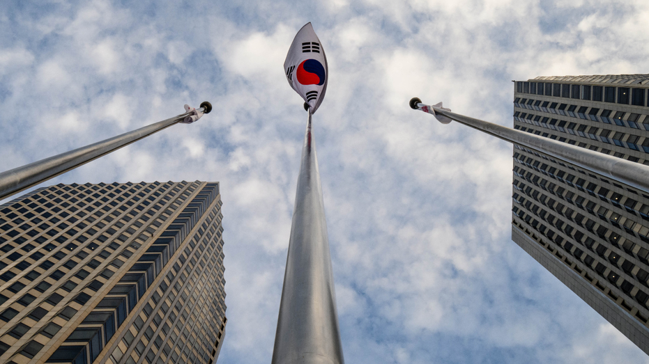보고서에 따르면, 한국의 미국 기술 대기업 규제가 1조 달러의 비용을 발생시킬 수 있다고 한다.