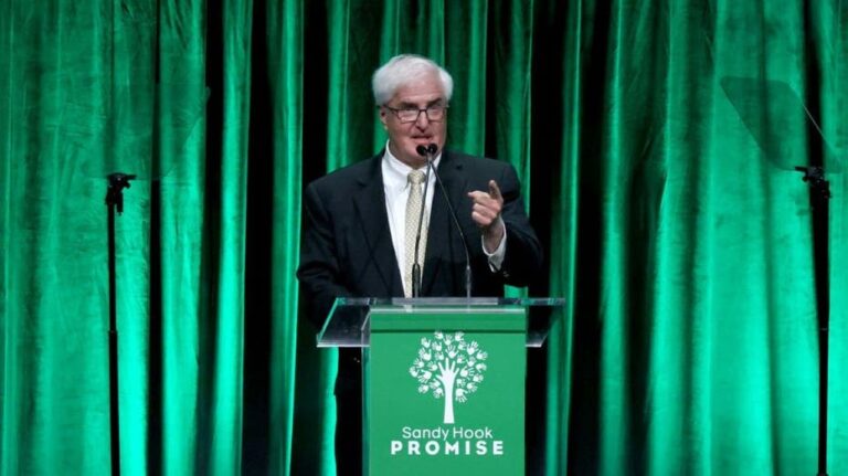 세일즈포스 이사회 일원, 억만장자 마크 베니오프의 주 방위군 파견 옹호에 사표