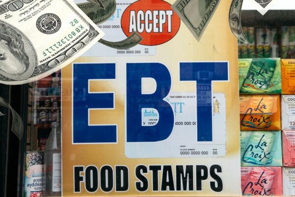 정부 셧다운으로 미국인 4200만 명 푸드 스탬프 수령 위기: '예산 고갈'