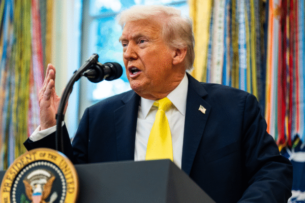 트럼프, 대법원 관세 공청회 참석이라는 역사적 행보 고심