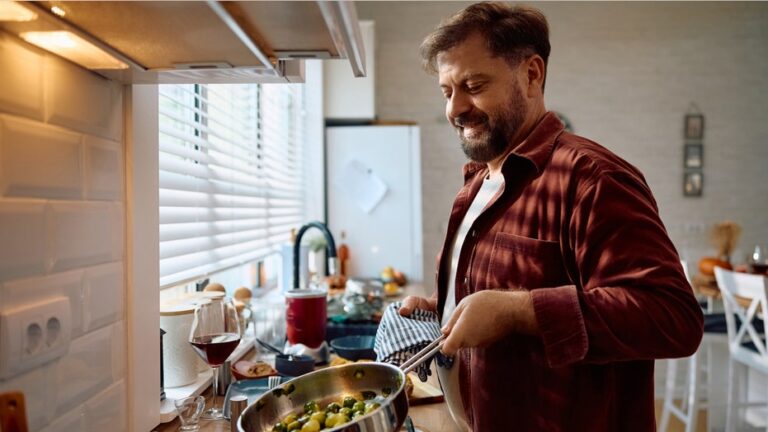 Kohl's 프렌즈 앤 패밀리 세일이 주방 용품, 홈 제품 등을 20% 추가 할인된 가격으로 만나볼 수 있는 마지막 기회를 제공합니다.