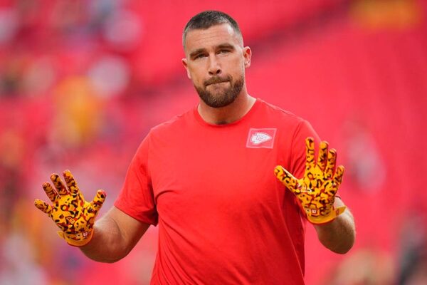 NFL 스타 트래비스 켈시, JANA 파트너와 협력하여 Six Flags에 상당한 투자 진행