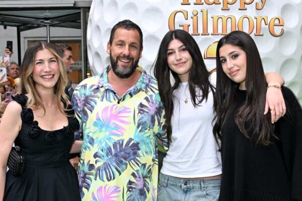 Adam Sandler admits to feeling a sense of "guilt" when performing stand-up comedy for an audience that includes his daughters.