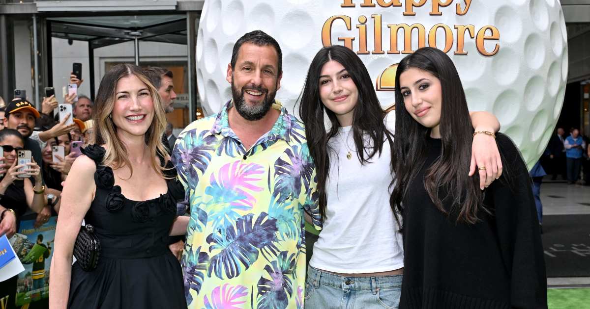 Adam Sandler admits to feeling a sense of "guilt" when performing stand-up comedy for an audience that includes his daughters.