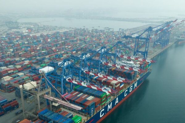 관세가 실업 및 물가 상승 추세에 상당한 파급력을 지닌다는 연준의 분석 결과가 나왔습니다.