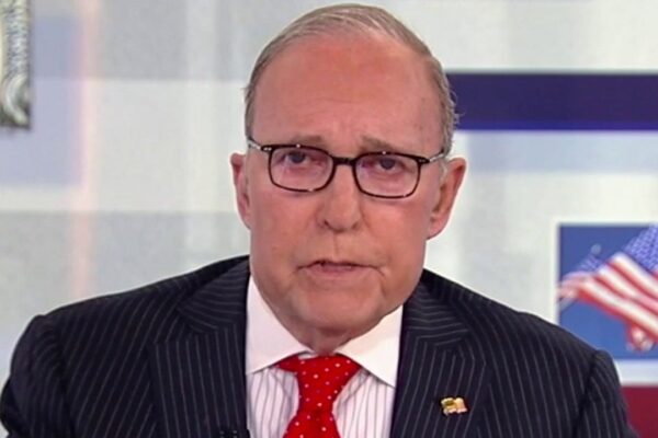 래리 커들로: 트럼프 대통령의 낮은 물가 상승률과 견조한 경제 성장이 가짜 뉴스 보도를 불식시켜야 합니다.