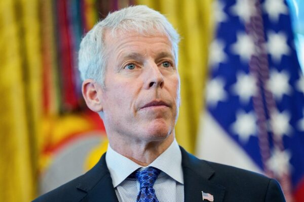 에너지부 장관은 에너지부 대출 사무소가 트럼프 대통령의 우선순위에 따라 원자력 발전소에 자금을 집중 지원할 것이라고 밝혔습니다.