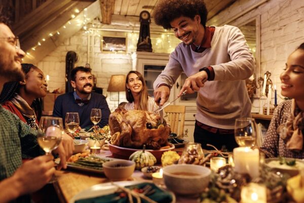 추수감사절을 주최할 수 있는지 여부가 현재 미국 전역에서 주택 구매 선택에 영향을 주고 있습니다.