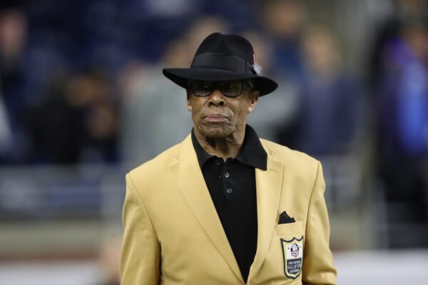 Hall of Fame in Football Issues Apology After Incorrectly Reporting Demise of NFL Legend