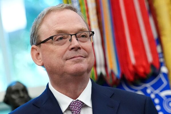 Kevin Hassett은 차기 연준 의장으로 지명된다면 "기꺼이 그 직책을 수행할 것"이라고 밝혔습니다.