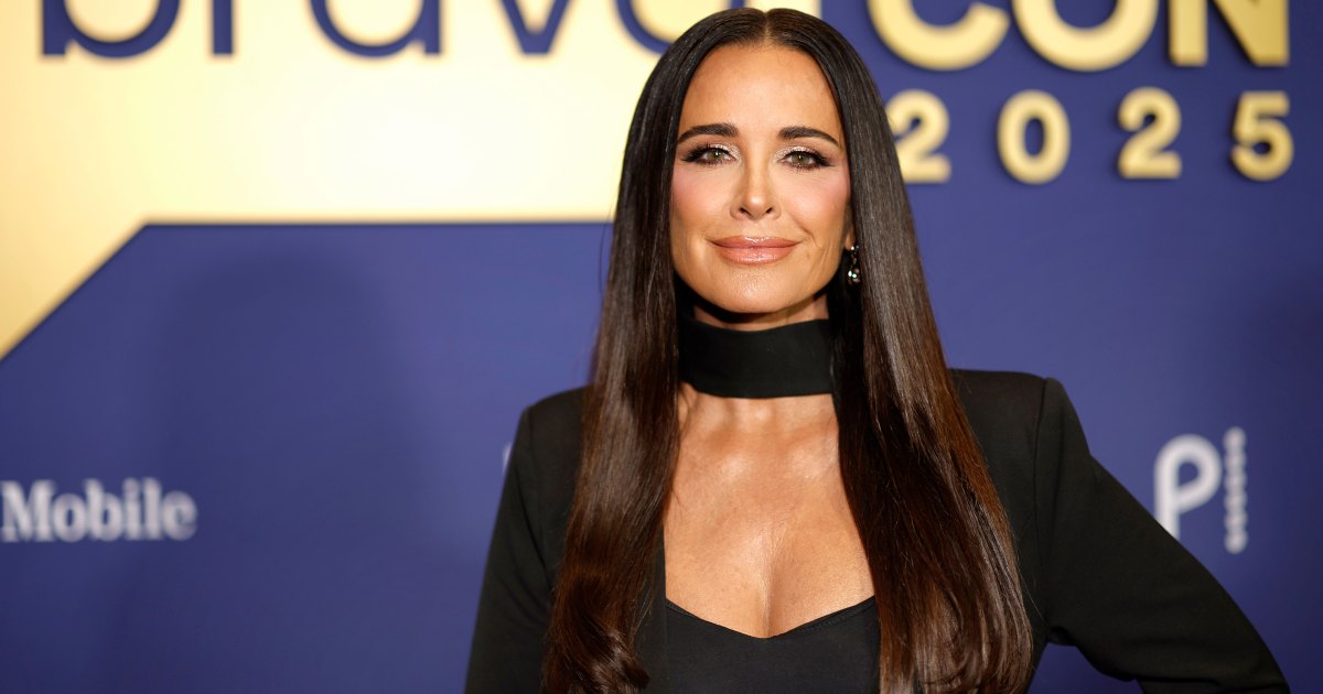 This $13 Hydrating Face Mask 'Makes a Difference,' According to Kyle Richards