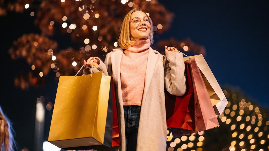 This Black Friday, avoid letting ‘Swipeflation’ steal $1,400 from your holiday spending.