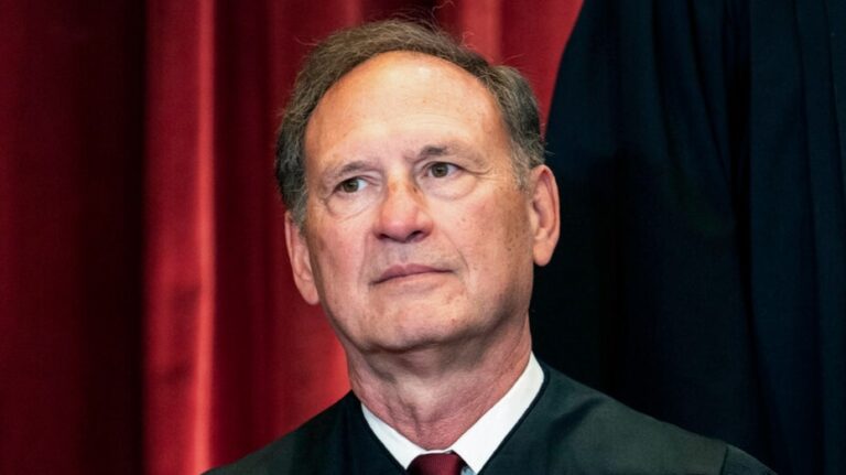 Alito rips Supreme Court majority as 'unwise' for blocking Trump's National Guard plan