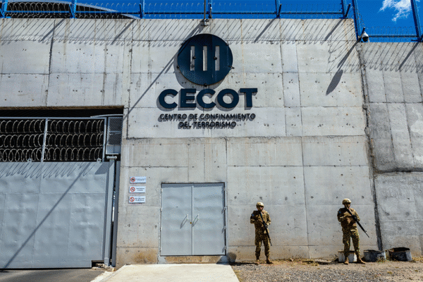 CBS didn't include White House statement about Angel Parents in CECOT segment on '60 Minutes'