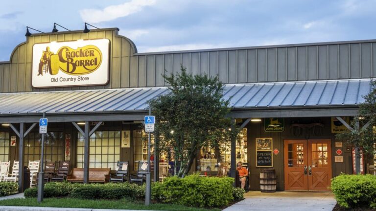 Cracker Barrel diners are sounding the alarm; here’s what reportedly has them furious