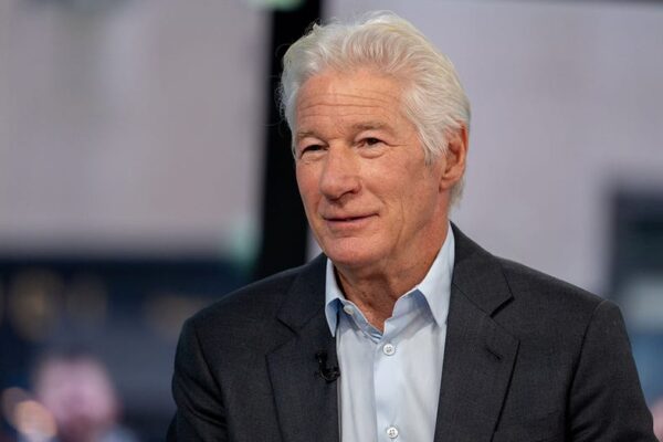 리처드 기어, 논란적 티베트 발언으로 인해 거의 20년간 오스카 불참에 대해 입 열다