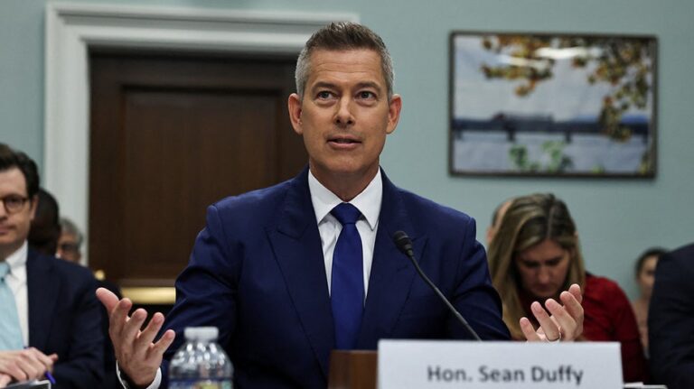 미국 교통부, 바이든 행정부 하에서 항공편 번호 변경 관련 환불 규정 시행을 한시적으로 보류