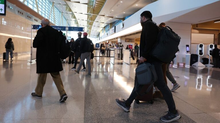 Holiday travelers face flight delays as FAA restricts airspace nationwide amid winter weather: report