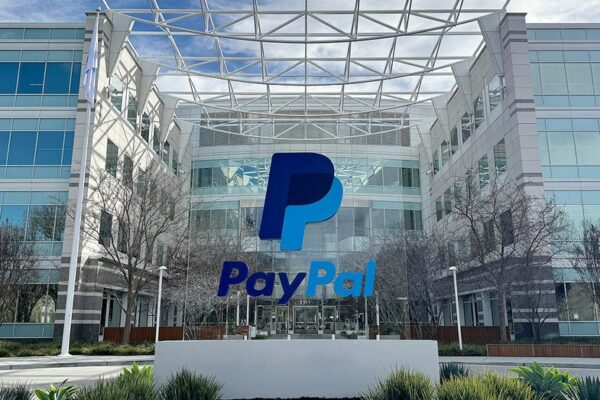 PayPal plans to launch bank serving small businesses around the US