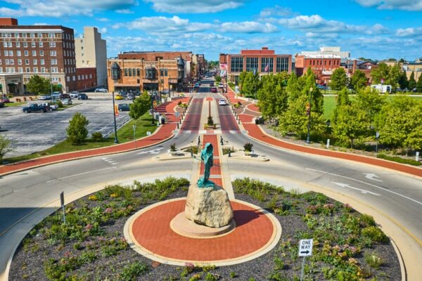 Top 10 desirable metros where homes cost less than $300K