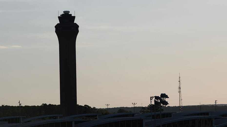Two airlines nearly collide taking off from Houston's Bush Intercontinental Airport