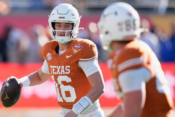 Arch Manning's 60-yard touchdown run delivers critical blow in Texas' win over Michigan