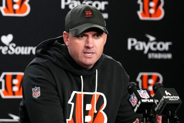 Bengals coach fumes over referees' decision to stop play after Myles Garrett's record-breaking sack