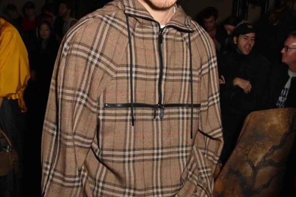 Brooklyn Beckham Claims Parents 'Pressured' Him to Sign Away Name Rights