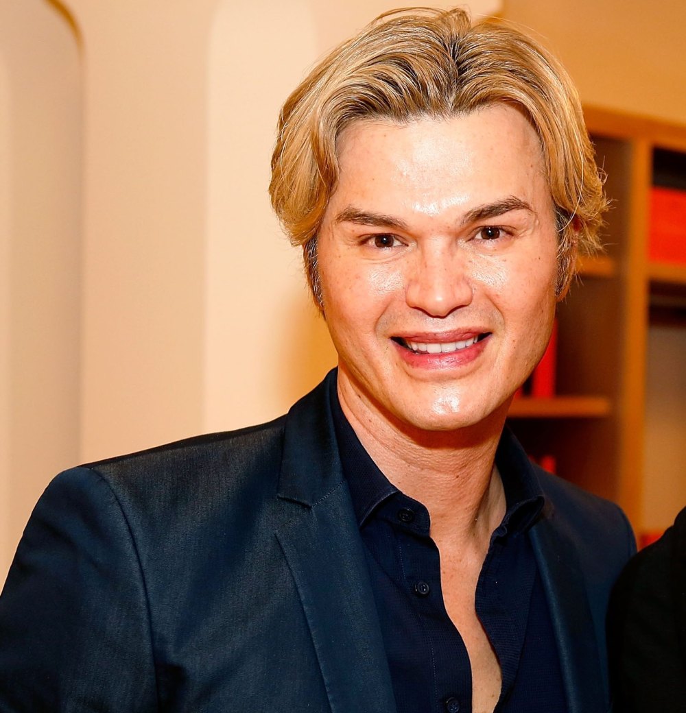 Celebrity Hairstylist Kim Vo Dead, Tori Spelling Pays Tribute to Late Star