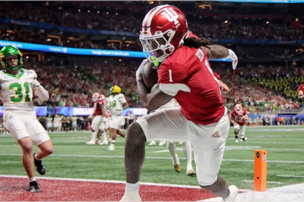 Indiana crushes Oregon to advance to first championship game in program history, stunning sports world