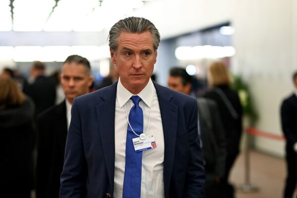 Newsom warns ‘pathetic’ foreign leaders to grow a backbone in bizarre takedown likening Trump to a T.rex