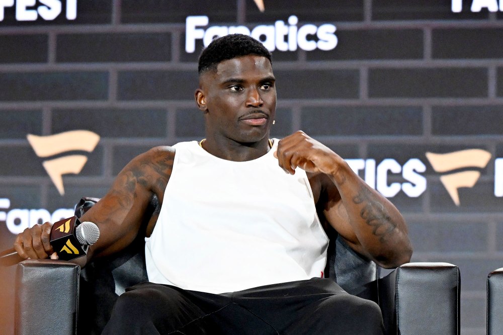 Tyreek Hill’s Estranged Wife Scolded by Judge For Buying $196,000 Bentley