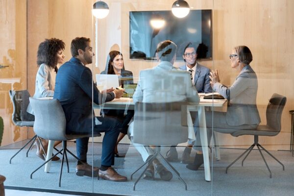 US CEOs fear economic uncertainty more than their global peers as they head into 2026