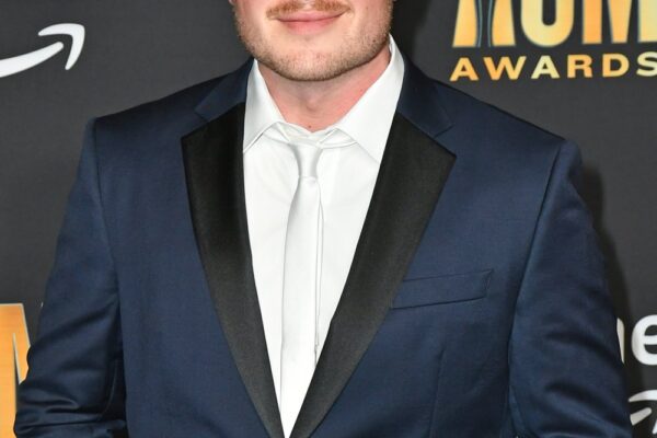 Zach Bryan's Dating History: From Brianna LaPaglia to Samantha Leonard