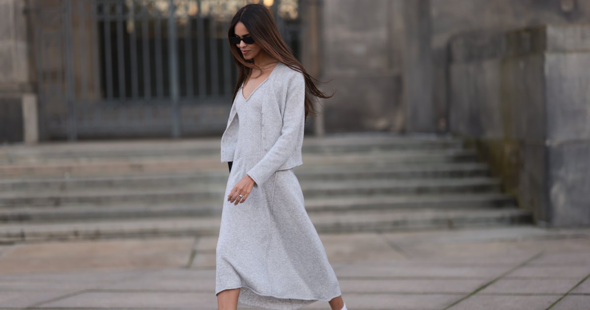 At 5'3", I Swear by These 11 Slimming Midi Dresses That Elongate My Frame — From $15