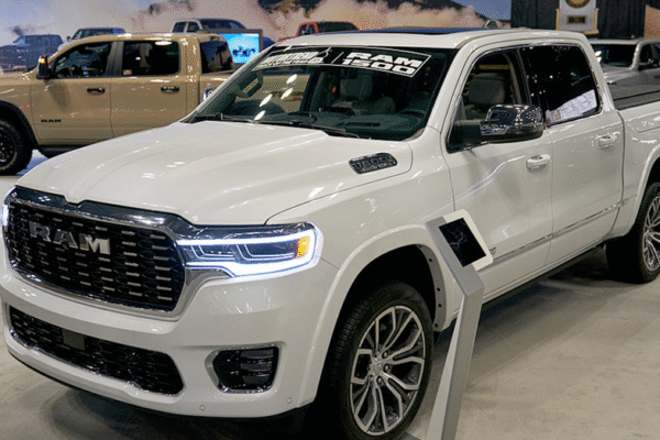 Chrysler recalls more than 450K vehicles over light brake failure