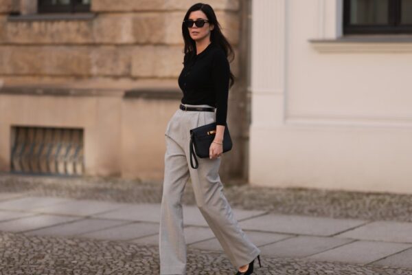 I’m 5'3" — And I Finally Found Pants That Make my Legs Look Longer