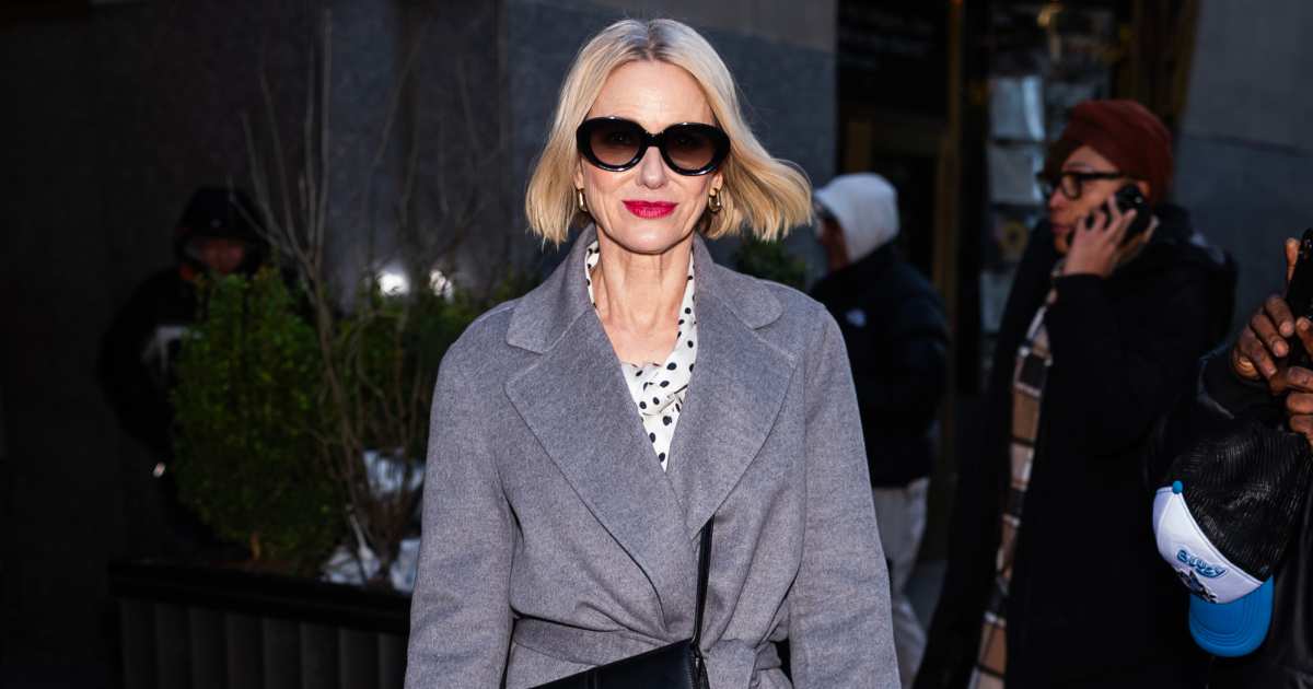 Naomi Watts Ditched Bigger Bags for This Easy Crossbody Style