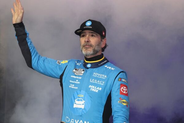NASCAR's Jimmie Johnson says next year's Daytona 500 will be final race in Cup Series