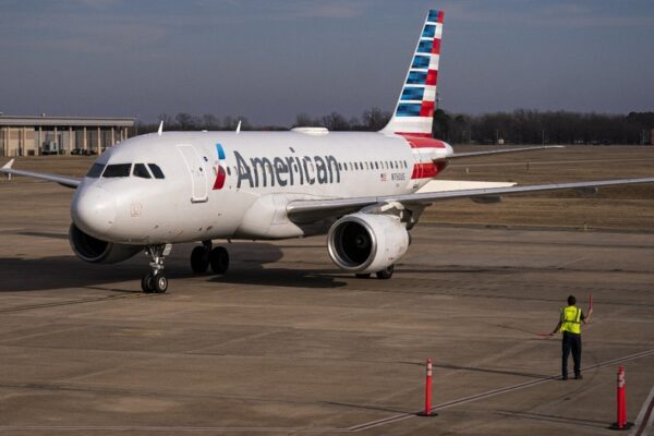 Possible bullet holes mysteriously appear on American Airlines plane after flight from Colombia