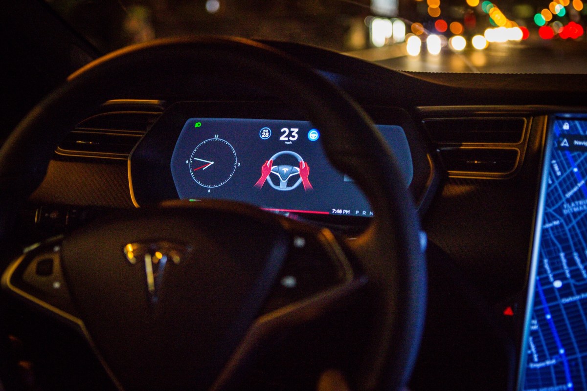Tesla dodges 30-day suspension in California after removing Autopilot