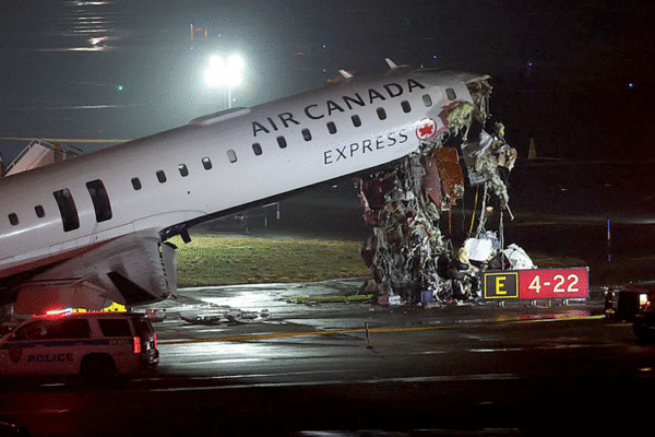 Air Canada jet hits vehicle, forcing New York's LaGuardia airport to close