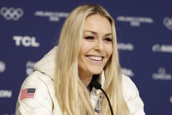 Lindsey Vonn Is Doing Pull Ups 6 Weeks After Gruesome Olympics Injury