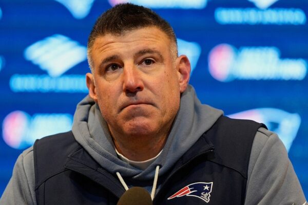 Mike Vrabel refuses to apologize to family in press conferences