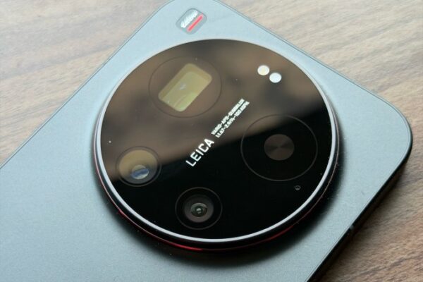 The Xiaomi 17 Ultra has some impressive add-ons that make snapping photos really fun