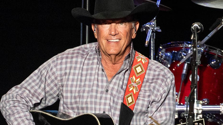 George Strait pulls off incredible career accomplishment with stunning concert
